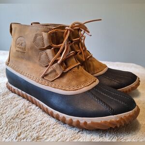 Sorel Women's Winter & Rain Boots - Black and Tan